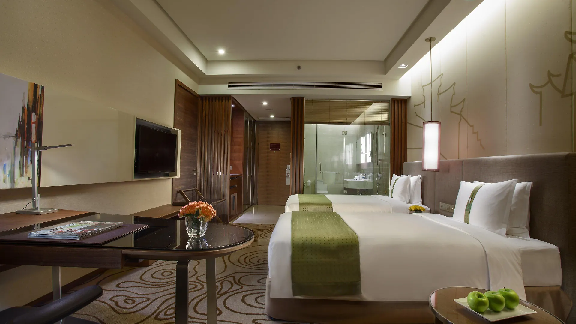 Holiday Inn Shanghai Hongqiao By Ihg 5*,